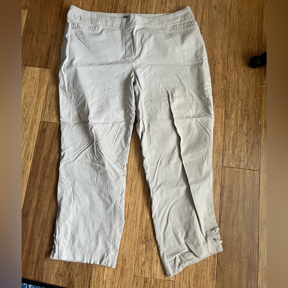 16W Women’s Capris